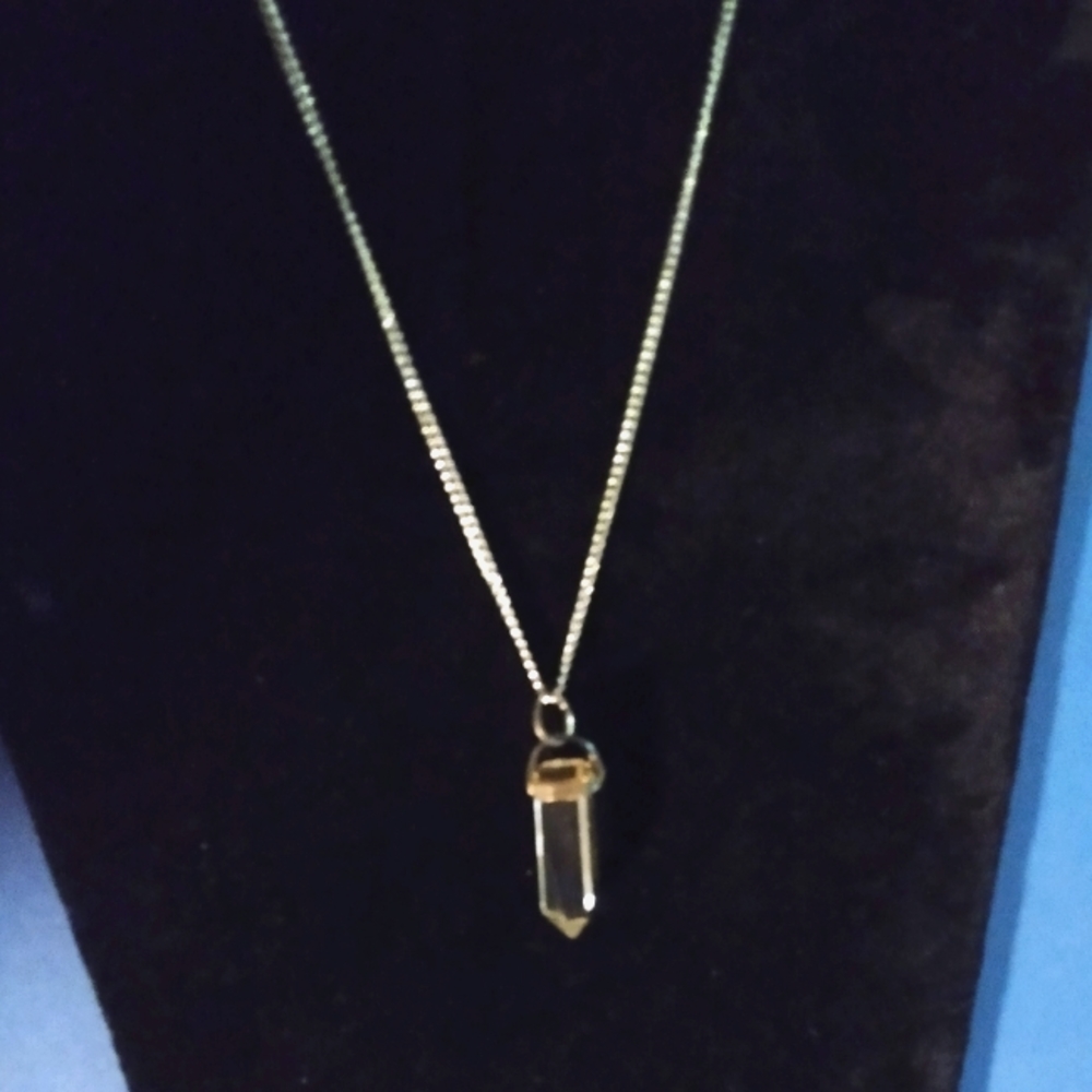 Vtg. clear quartz crystal pointed pendant necklace
